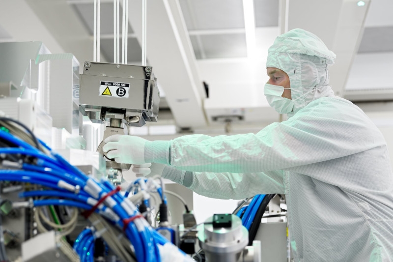Российского инженера начали судить за кражу секретных технологий ASML для запуска производства чипов в России