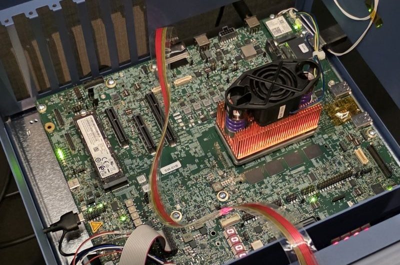 Intel показала в деле новейшие ангстремные процессоры Panther Lake на Computex 2025