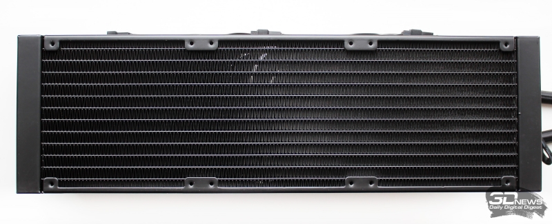 Система жидкостного охлаждения ID-Cooling DX360 Max с радиатором увеличенной толщины
