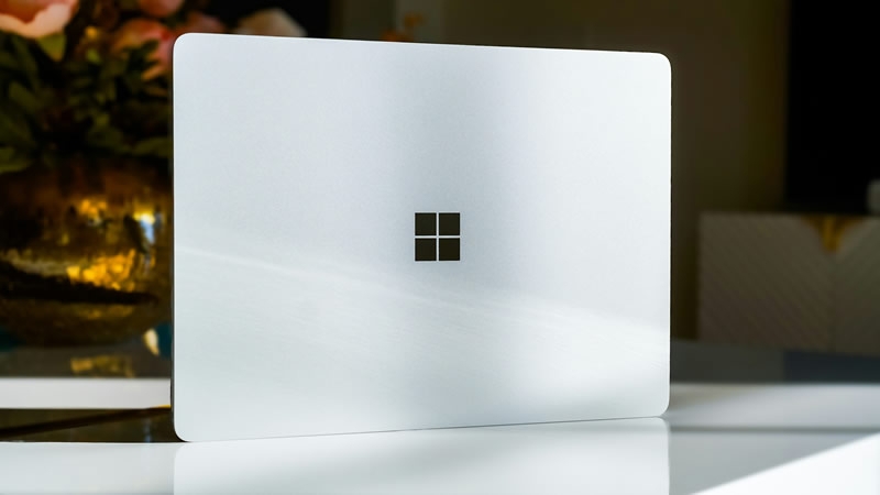 Microsoft представила радужный отчёт о Windows Arm, но основную проблему «замела под ковёр»