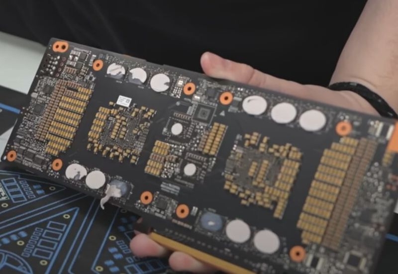 Huawei показала ускоритель Atlas 300I Duo на базе пары ИИ-чипов Ascend 310