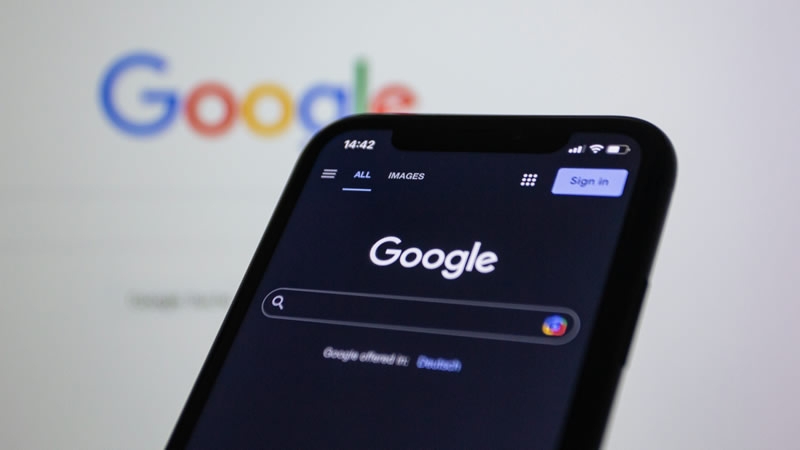 В поиске Google теперь можно скрывать рекламу — но посмотреть её всё равно придётся